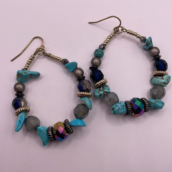 Vintage Gold Tone Faux Turquoise Beaded Teardrop Dangle Drop Statement Earrings - Picture 2 of 2